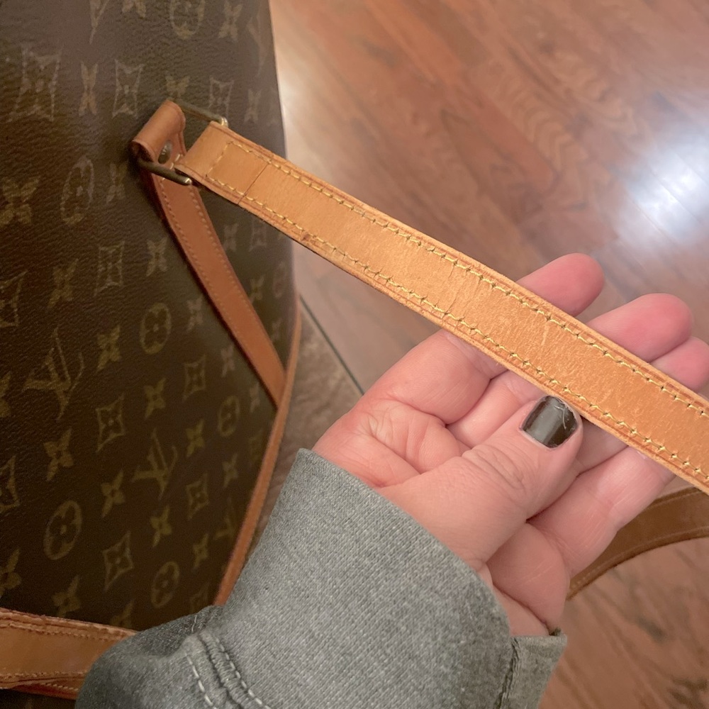 **AUTHENTIC Louis Vuitton Babylone Tote Bag - Picture 6 of 13